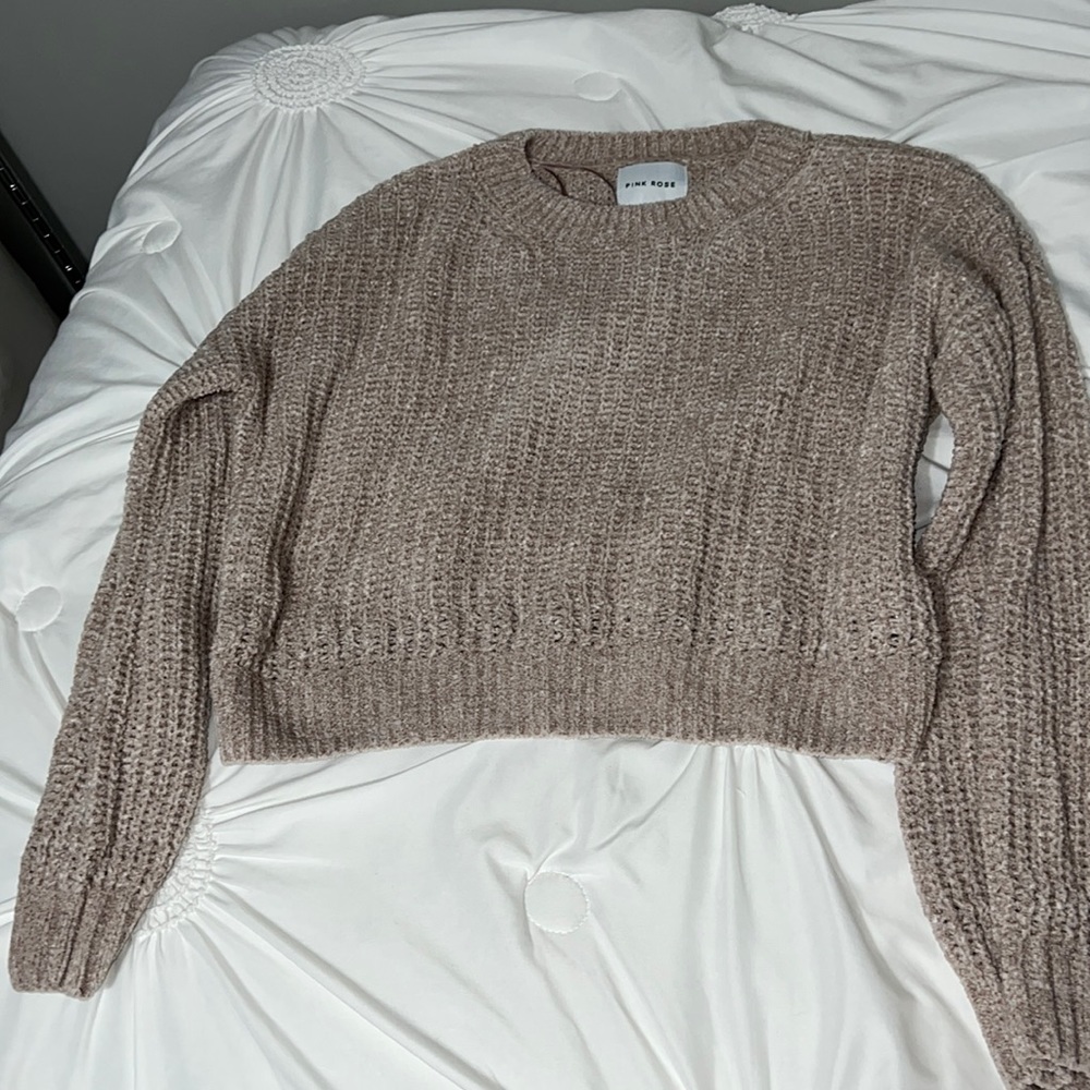 light pink/mauve sweater